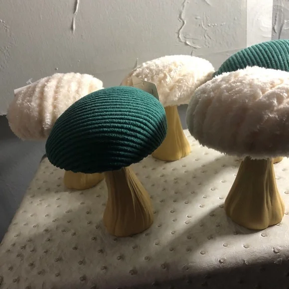 Set of 7 Plush Mushroom Decor / Pincushion - Picture 5 of 11